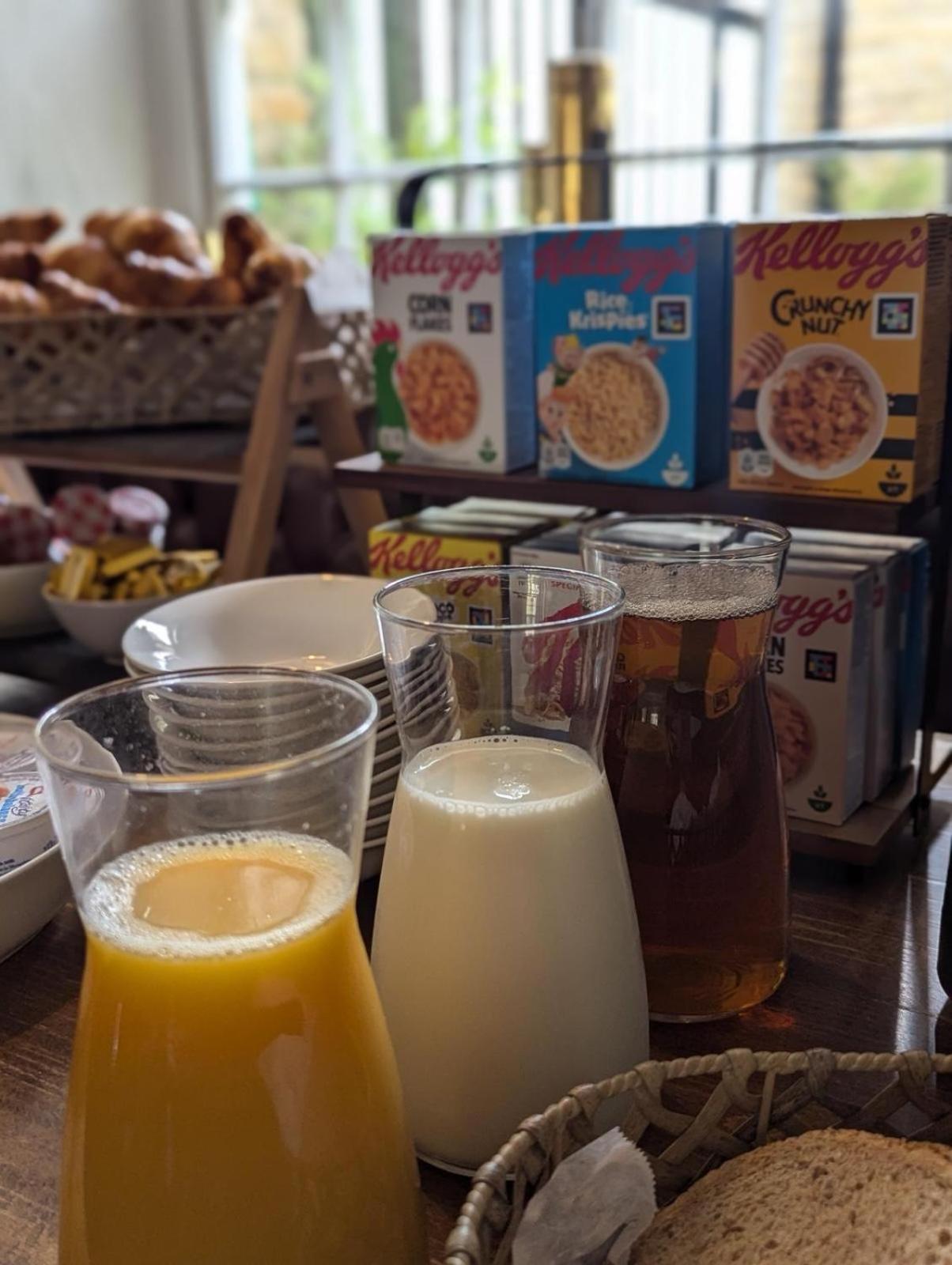 The Ship Inn Oundle Ngoại thất bức ảnh